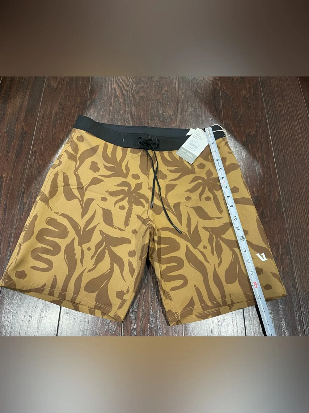 Vuori Infinity Board Shorts Men Size 30 Brown Autumn Contigo Pool Beach Swim NEW